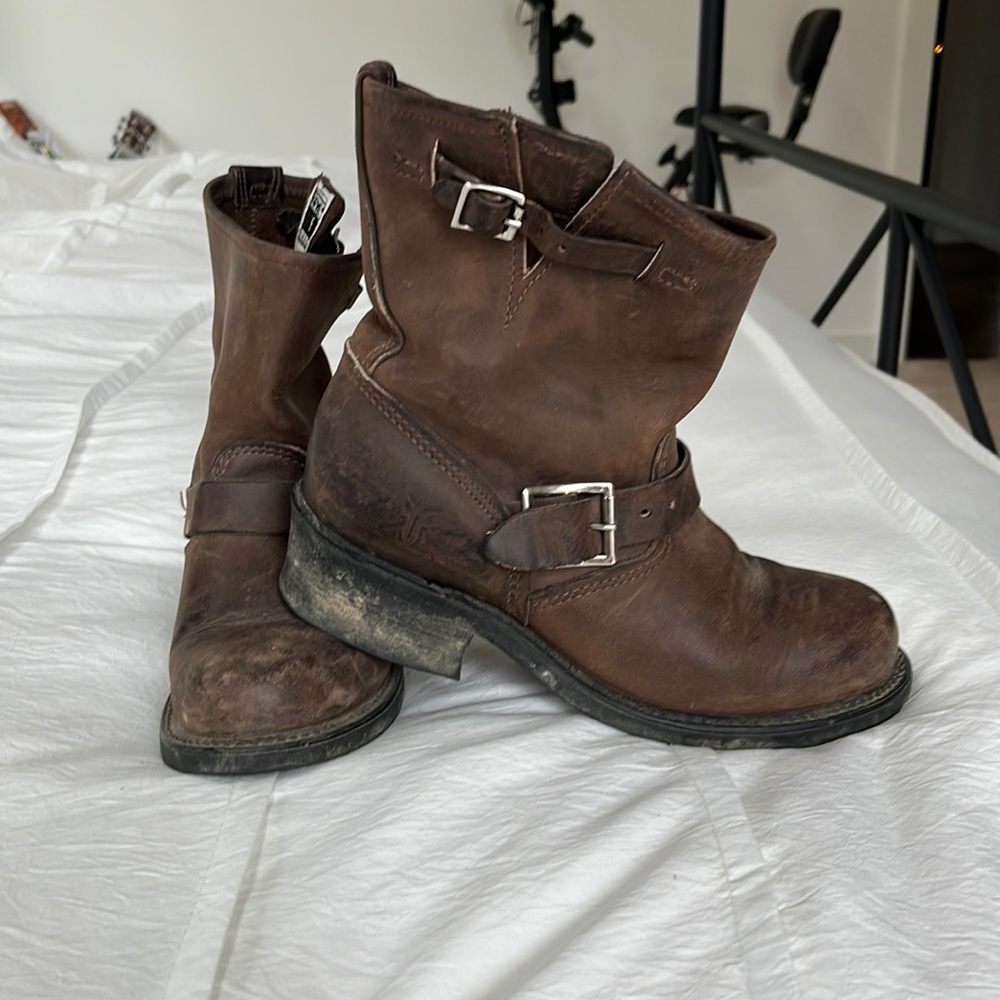 FRYE WOMEN'S 6.5 MOTORCYCLE BOOTS